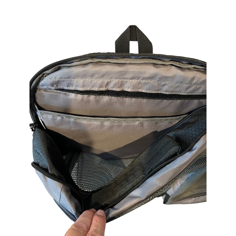 Basecamp Clamshell Hiking Backpack - Picture 5 of 8